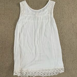 White top with detailing